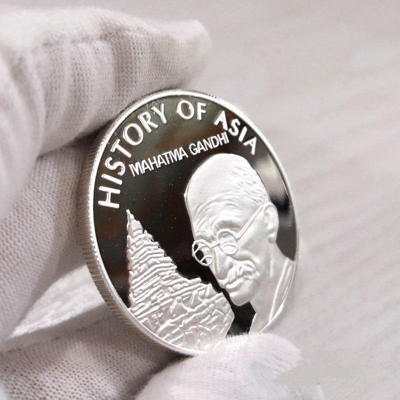 Foreign Coin Bottom Price Dumped the Cook Islands 1 Yuan Refined Mirror Coins British Queen Thick Real Coins