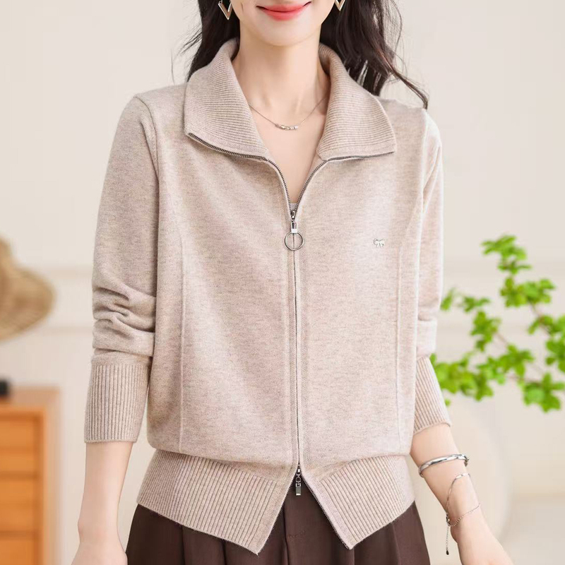 Young Mom's Autumn Stylish Lapel Double-Zip Sweater Coat for Women, New Autumn and Winter Versatile Knit Cardigan Top Young Mom's Autumn Stylish Lapel Double-Zip Sweater Coat for Women, New Autumn and Winter Versatile Knit Cardigan Top
