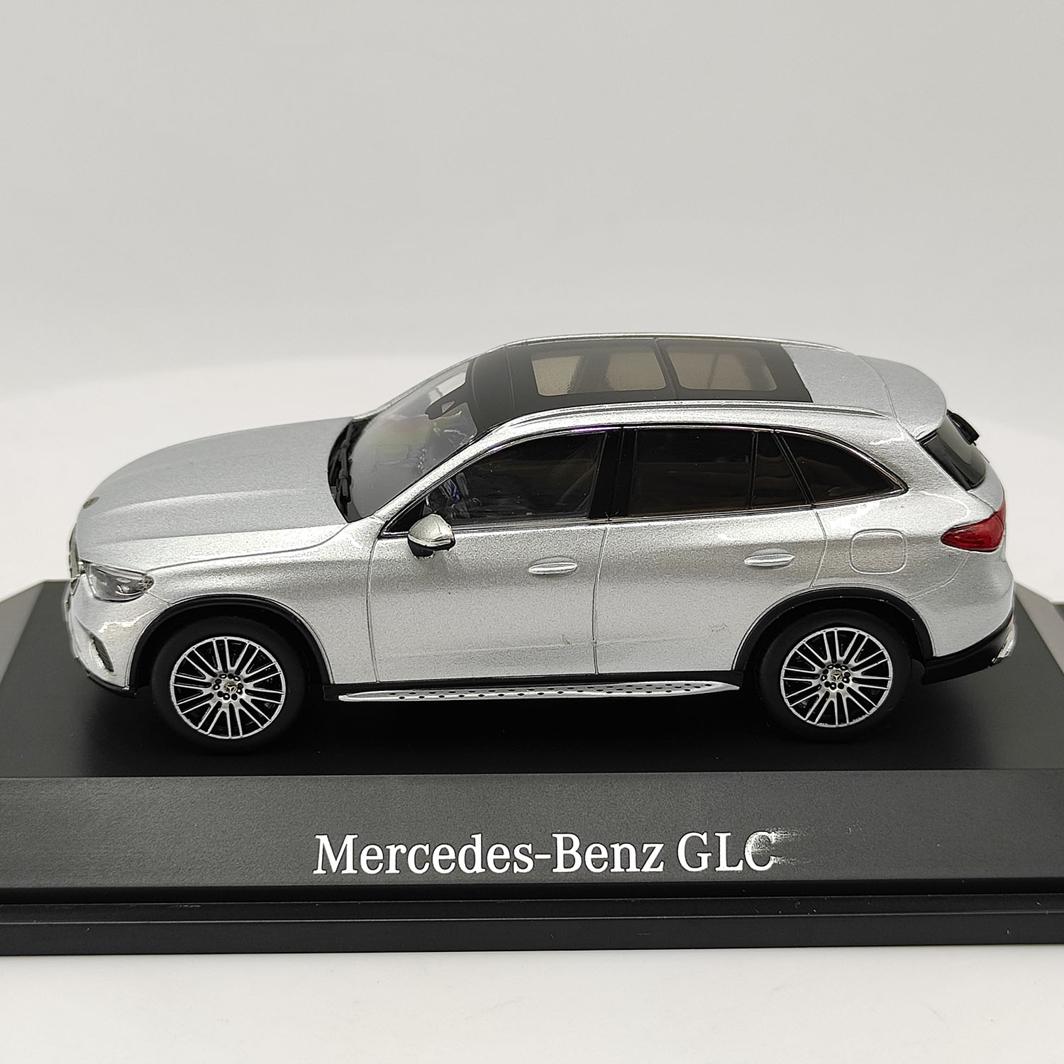 Mercedes-Benz GLC Coupe ミニカー 1/43 Diecast GLC 1/43 Scale Benz GLC Coupe Alloy Model Ornament
