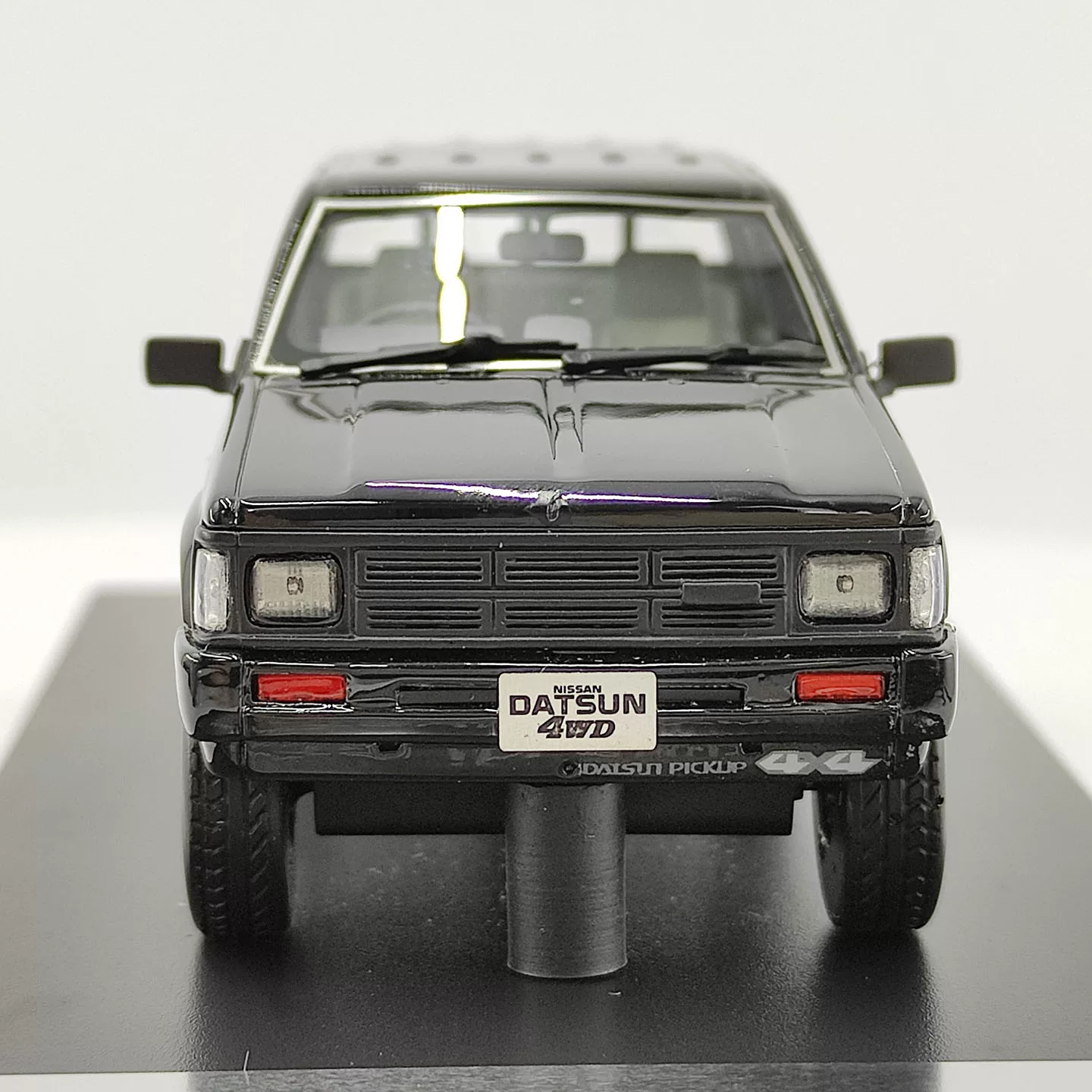 Hi-Story 1:43 Nissan DATSUN 4WD Double Cab AD 1985 Black Resin Car Model