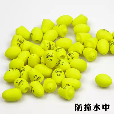 Anti-collision water Japanese-style water full swimming water rubber shaped water Awa drift counterweight shape random delivery