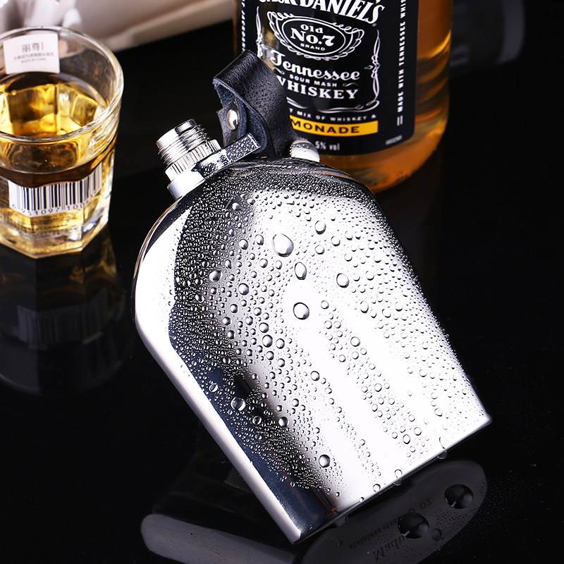 Maduro 304 Stainless Steel Wine Jug Men's Gift Kettle Light Board Personality Retro Lettering DIY Carry-on Wine Bottle