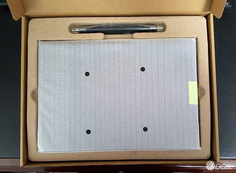 Wacom new product CTL-672 digital learning board in red black version hand-painted electronic CTL-671