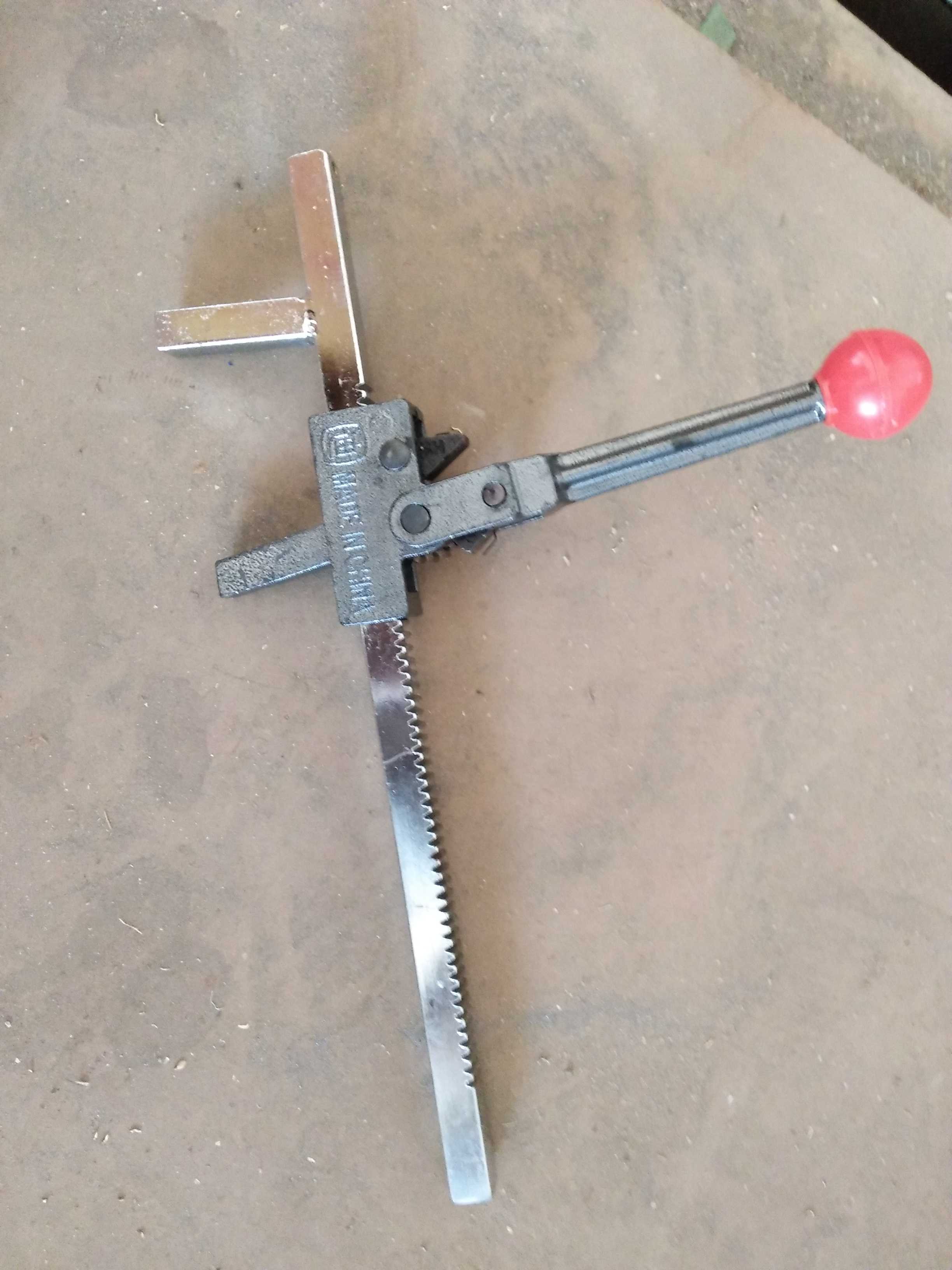 Supply of the tire hanger for the manual tyre expansion machine