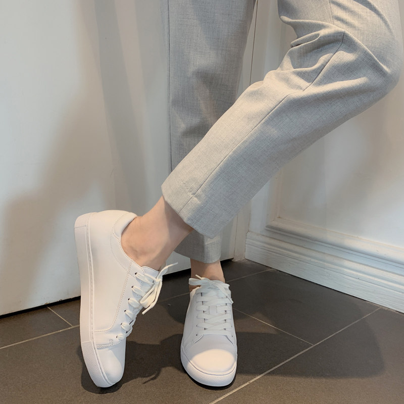 Mars Jiamin Jiamin recommends a pair of leather small white shoes that are versatile and easy to wear