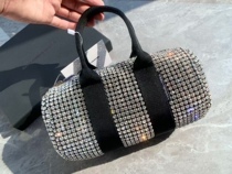 Yang Mis same drill bag drill bag pillow bag really good thing ins small red book trend three days delivery