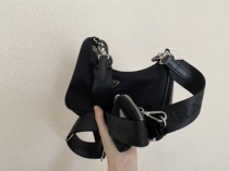 Yang Mi same hobo three-in-one bag 2021 spring and summer new waterproof parachute fabric five days delivery