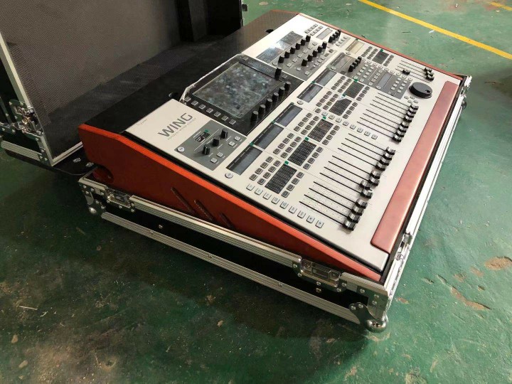 Peppering Doping mixers with side bezel Air case shockproof and rain-proof thickened cabinet Transport integrated aircraft box