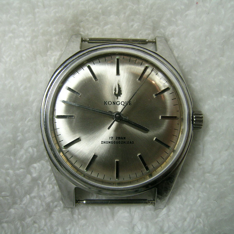 In the 1980s, the extinction inventory new peacock 17 drill mechanical watch length three - pin convex antique watch strap