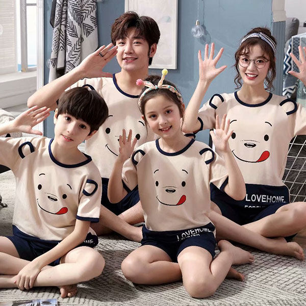Parent-child pajamas, a family of four, three short-sleeved summer pure cotton plus fertilizer plus size fat family wear mother and daughter 3 children 4