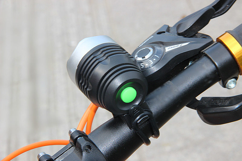 Lumière vélo - phare - Ref 2398771 Image 70