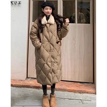 Japans new winter 2023 rhombus down jacket for women versatile and fashionable mid-length loose thickened over-the-knee jacket