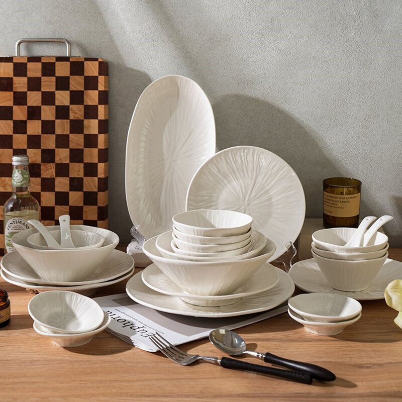 Lareey Bowl and Plate Set for Home Use, Simple Bowl, Plate, and Chopstick Combination, 2026 New Ceramic Tableware Set for Housewarming