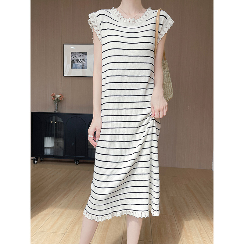 Summer Style Ice Silk Mid-Length Sleeveless Dress for Women, Loose Color-Blocked Striped Dress, Casual and Versatile, Elegant Tank Dress