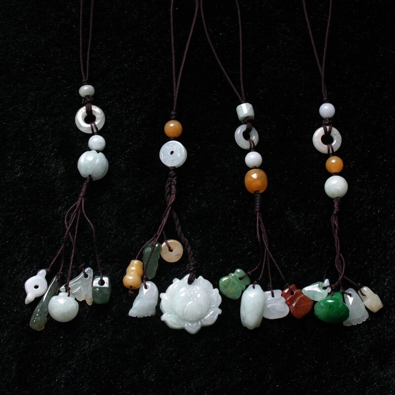 Natural jadeite mobile phone lanyard Cheongsam pressing placket pendant Brooch Retro Chinese cotton and linen Hanfu pressing placket tassel