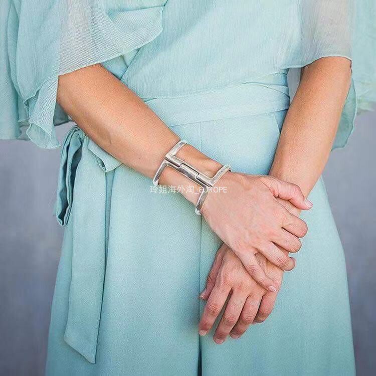 Sparkling Limited price Spanish small crowdsourced UNOde50 personality hyperbolic geometric bracelet Artisanal European And European Style Hyperbolic