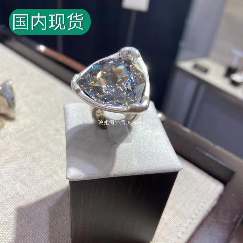 Now goods Spain Europe and the United States INS tide brand UNOde50 classic large triangular crystal ring handmade