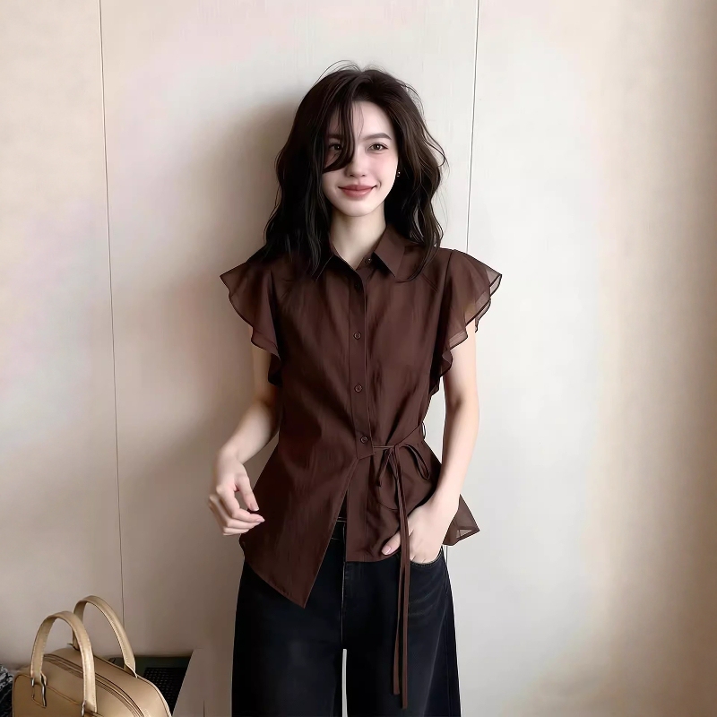Designed with a Sense of Style, Coffee-Colored Short-Sleeved Shirt with a Small Lapel for Women, Summer Plus-Size, Waist-Cinching with Tie, Ruffled Edge, Elegant Top