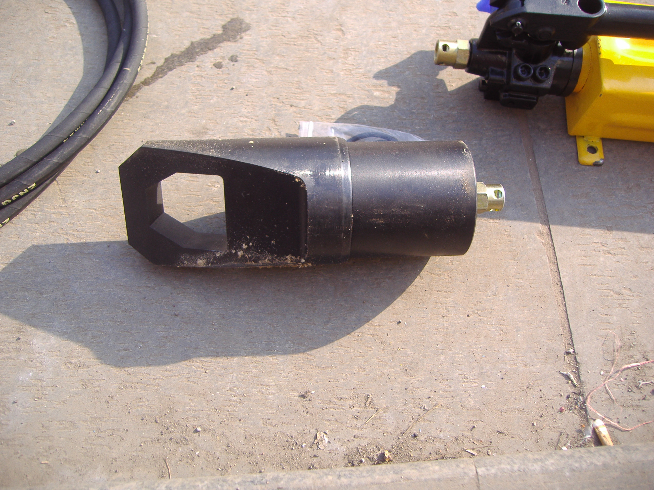 Rusty Nut Cutter Nut Cracker Rusty Nut Two-piece Hydraulic Nut Cutter