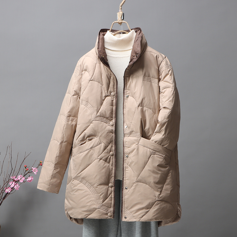Lightweight down Jacket for Women, Mid-Length, 2025 Winter New Style, Stand Collar, White Duck Down, Loose Fit, Slimming Effect, Thin White Duck down Coat Lightweight down Jacket for Women, Mid-Length, 2025 Winter New Style, Stand Collar, White Duck Down, Loose Fit, Slimming Effect, Thin White Duck down Coat