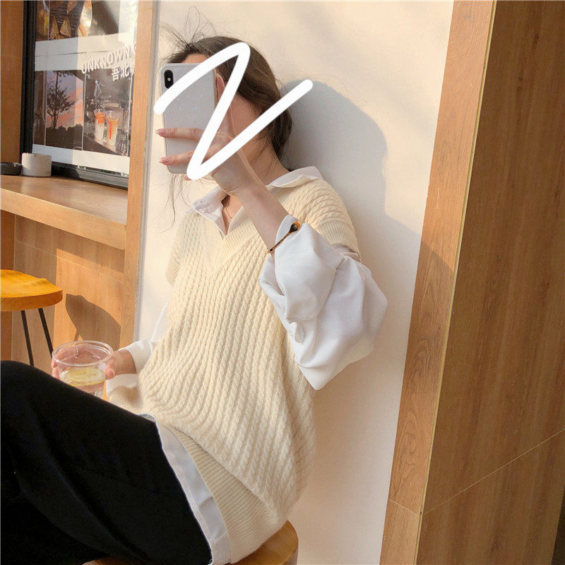 2022 Early spring loose retro - linen flask V - collar head soft glutinous sweater vest dress and wear fashion