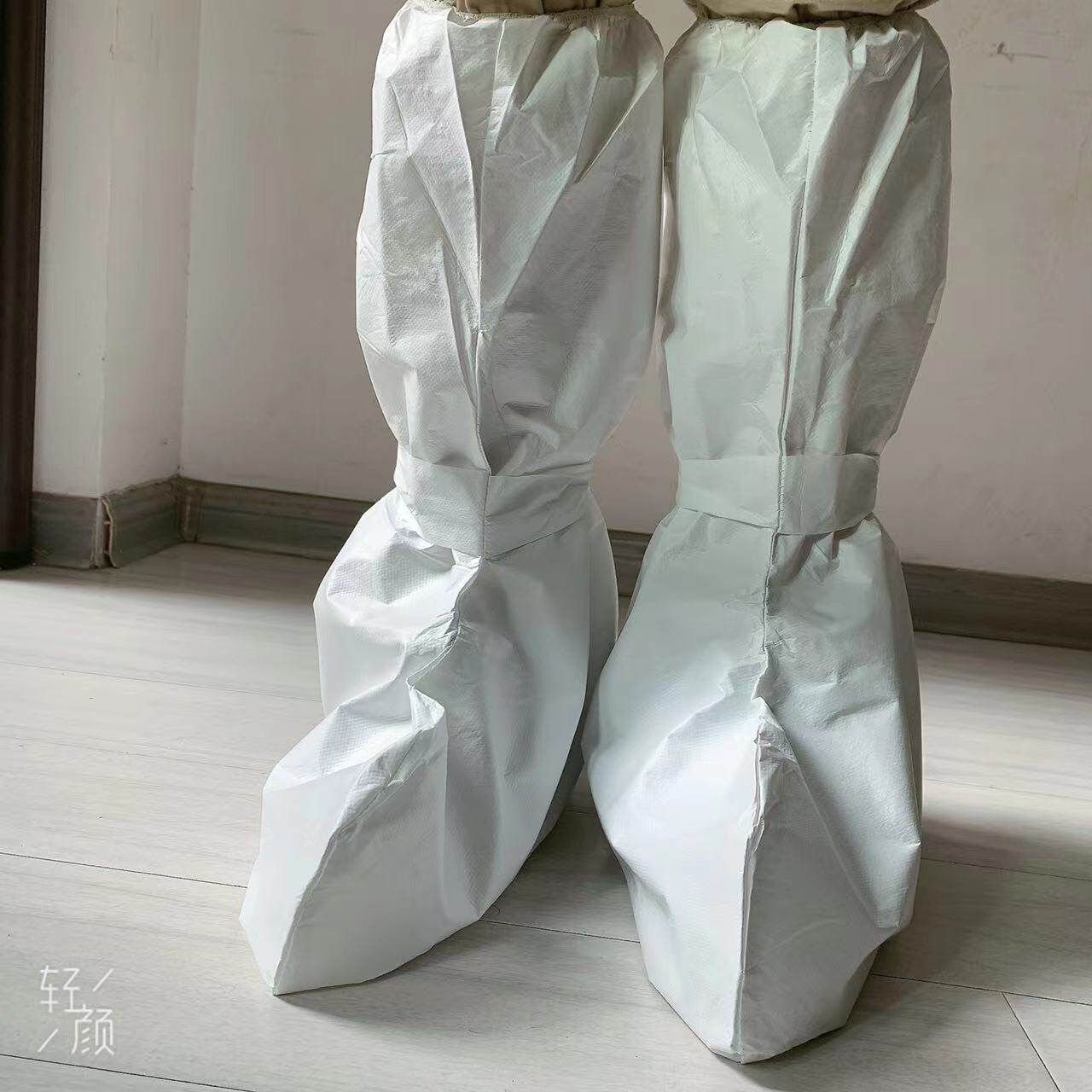 Medical shoe cover non - woven fabric breathable film material boot cover high - gang white laboratory anti - waterproof