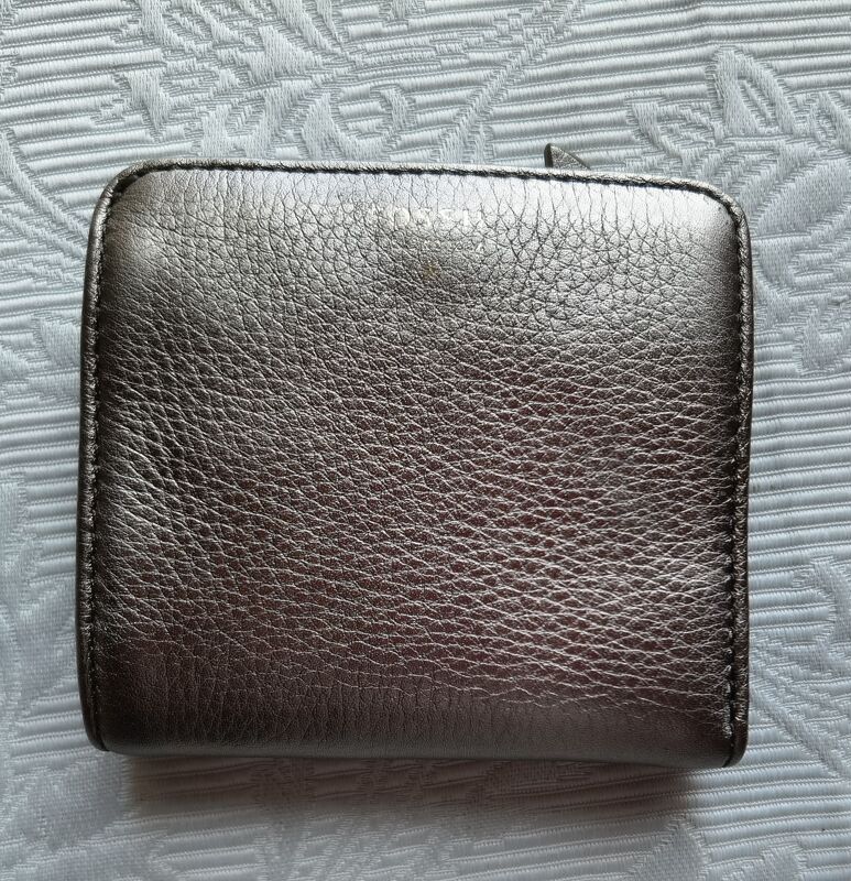 Fossil 80% off Short Leather Wallet Women's Wallet Card Holder Metallic Color Special Offer for March 8Th