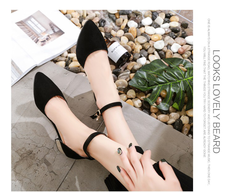 Xuân 2019 mới dày với khóa từ gót thấp với một đôi giày nữ với một đôi sandal cao gót nhọn 3cm dép sandal nữ