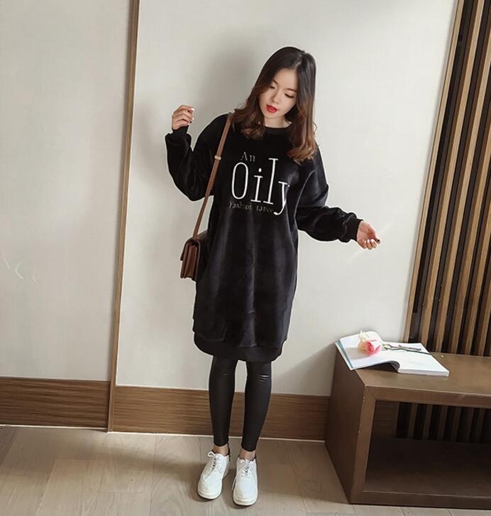 Mùa đông nhung vàng dài tay đồ ngủ của phụ nữ lỏng lẻo cộng với nhung dày thêu áo ngủ ấm áp ngọt ngào bên ngoài mặc nhà dịch vụ shop đồ lót 