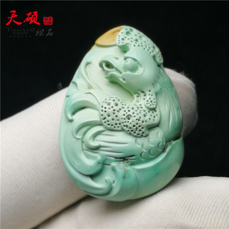Hubei Shiyan Natural Army Green Turquoise Rooster Big Red Crown Engraved Piece Fidelity Original Pending