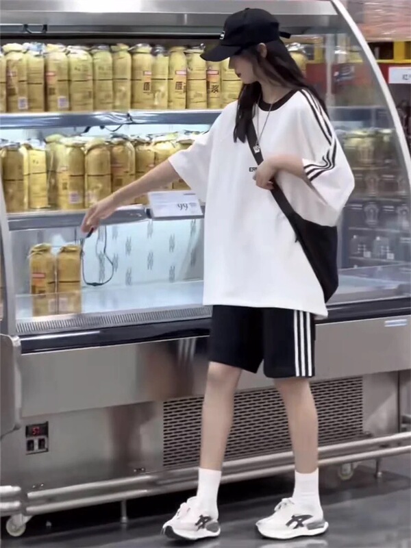 College Style Ootd Casual Running Sportswear Suit for Women, Summer Salt-Style Loose Short-Sleeved Shorts, Fashionable Two-Piece Set