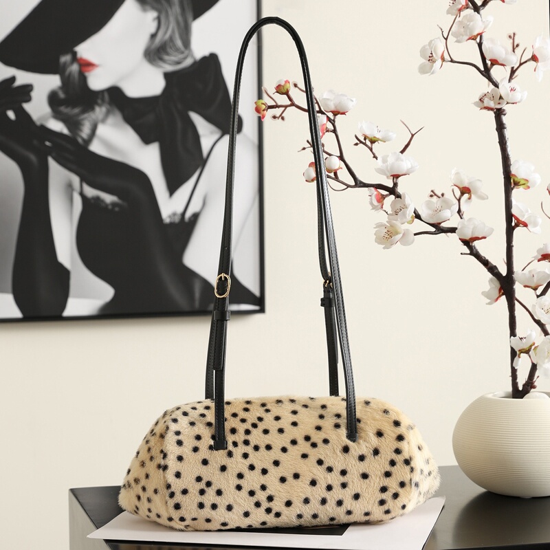 6/26A New Polka Dot Leopard Print Horizontal Hobo Underarm Bag, Leather and Sheepskin Integrated Clip Evening Bag, Single Shoulder Baguette Bag 6/26A New Polka Dot Leopard Print Horizontal Hobo Underarm Bag, Leather and Sheepskin Integrated Clip Evening Bag, Single Shoulder Baguette Bag