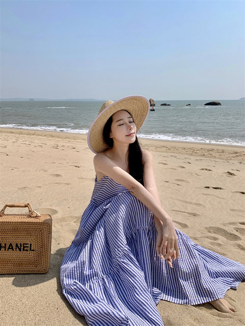 Vacation style dress summer female design sense lazy style all-match meat-covering long striped one-shoulder suspender skirt