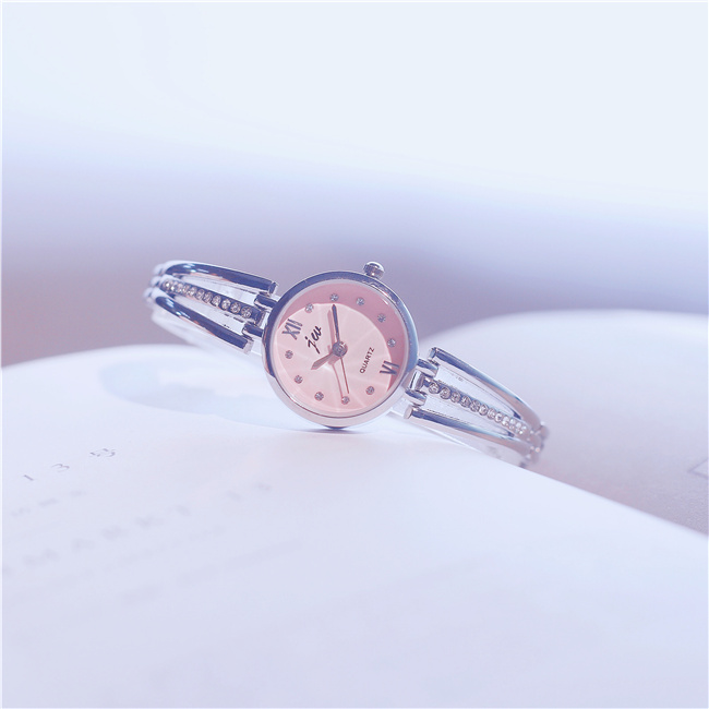 Đồng hồ đeo tay nữ sinh viên đơn giản phiên bản Hàn Quốc của xu hướng khí chất ulzzang hào phóng đeo vòng tay kim cương nhỏ - Vòng đeo tay Cuff vòng dâu tằm cho bé