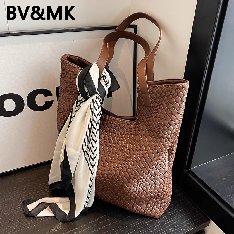 Clearance Sale: Commuter Large-Capacity Genuine Leather Underarm Bag for Women, 2026 New Korean Fashion Woven Shoulder Tote Bag Clearance Sale: Commuter Large-Capacity Genuine Leather Underarm Bag for Women, 2026 New Korean Fashion Woven Shoulder Tote Bag
