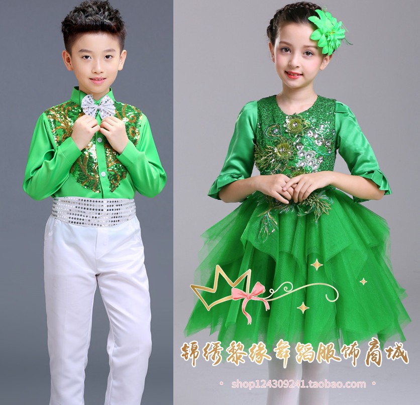 Học sinh tiểu học và trung học hợp xướng biểu diễn trang phục thơ đọc mùa thu và mùa đông tay dài nam nữ trẻ em chủ nhà biểu diễn quần áo trang phuc bieu dien