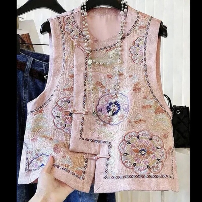 New Chinese-Style Heavy-Duty Buttoned Vest, Fashionable Niche Sleeveless National Style Vest with a High-End Feel, New Spring Model 085 New Chinese-Style Heavy-Duty Buttoned Vest, Fashionable Niche Sleeveless National Style Vest with a High-End Feel, New Spring Model 085