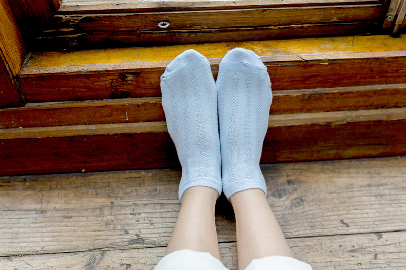 Vớ nữ mùa hè siêu mỏng giúp vớ cotton nguyên chất ngắn ống lưới tất vớ dễ thương Hàn Quốc vớ thoáng khí màu trắng - Vớ bông vớ noel