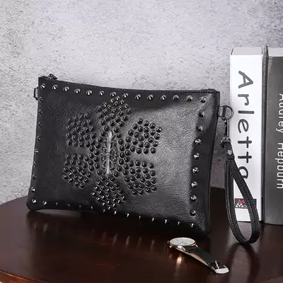Hong Kong men's clutch bag Korean new casual wrist bag fashion leather bag rivet clutch bag men's bag tide