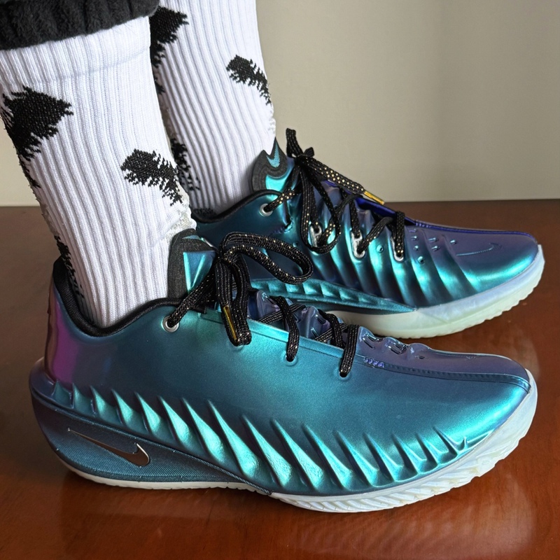 Nike G.T Cut 4 Unisex Metallic Lake Blue Comfortable and Stylish Basketball Shoes Iq6205-500 Nike G.T Cut 4 Unisex Metallic Lake Blue Comfortable and Stylish Basketball Shoes Iq6205-500