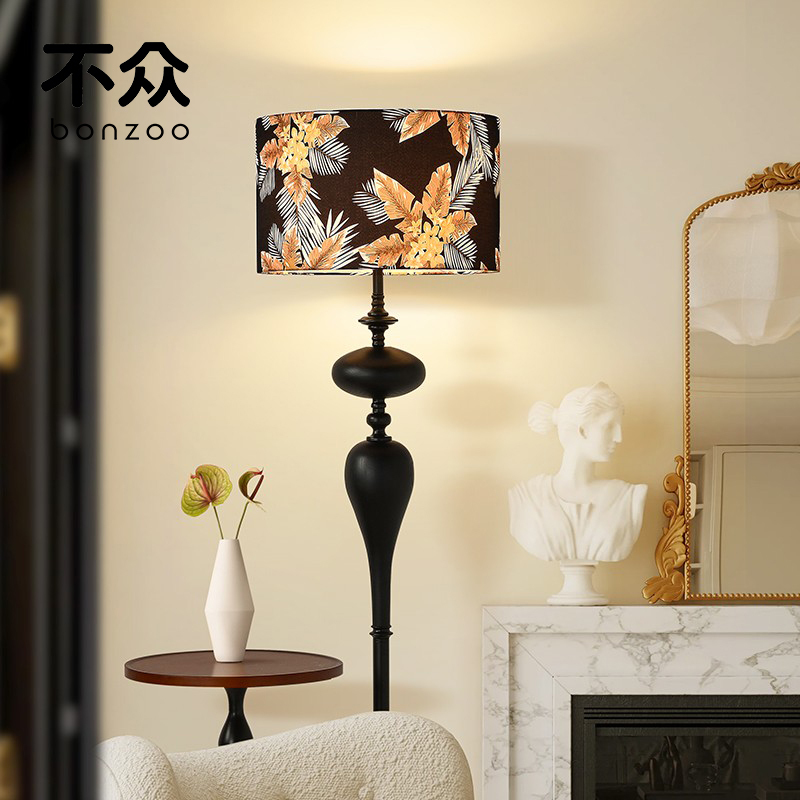 French Mid-Century Style Living Room Floor Lamp, Solid Wood Retro Vertical High-End Atmosphere Lamp with Integrated Shelf Next to the Sofa