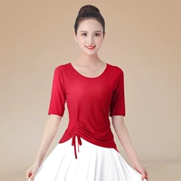 Бордовая футболка, круглый воротник, на шнурках