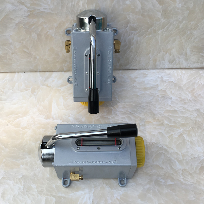 Punch oil pump y6 hand pressure hand pump y8 lubricating oil pump manual CNC machine tool grinder oiler