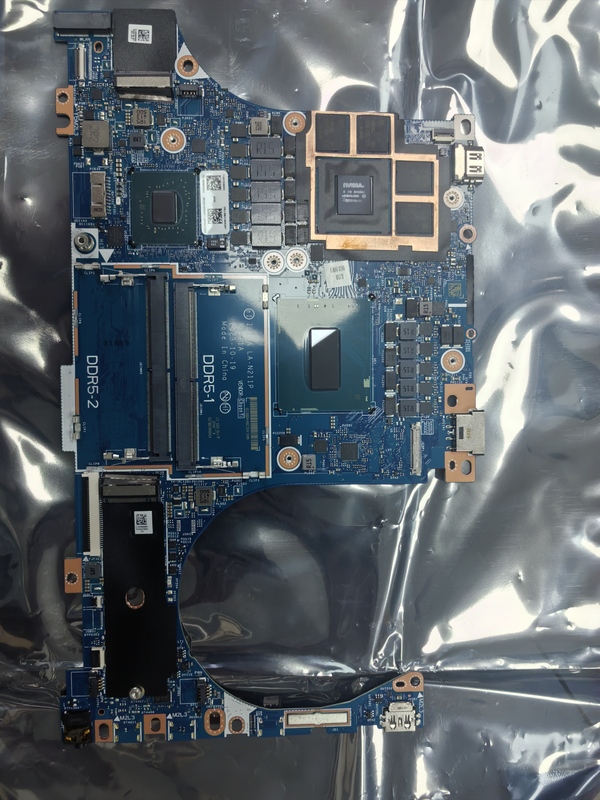 Lenovo Y7000P Irx9 Motherboard, Board Number La-N211P, Brand New and Original, Available in Black and Blue, Please Distinguish between Them Lenovo Y7000P Irx9 Motherboard, Board Number La-N211P, Brand New and Original, Available in Black and Blue, Please Distinguish between Them
