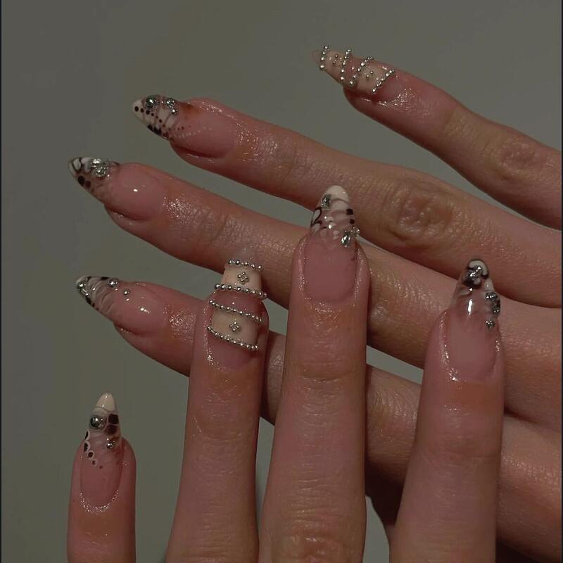 Ugg Spicy Girl Nail Polish "Labarky" New Model ins Niche Spicy Girl High-End Snake Pattern Gradient French Belt Steel Beads Ugg Spicy Girl Nail Polish "Labarky" New Model ins Niche Spicy Girl High-End Snake Pattern Gradient French Belt Steel Beads