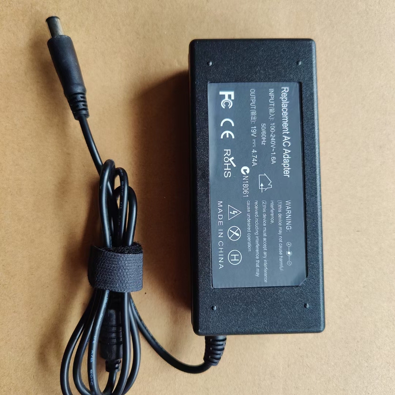 Suitable for Hp 19V 4.74A Compaq Cq36 Cq40 Cq41 Cq42Cq45 Notebook Power Adapter