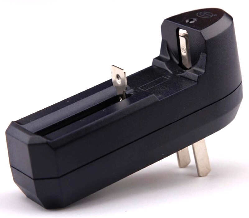 Nanfu Ring Height 18650 16340 Smart Lithium Battery Charger Portable Travel Charger