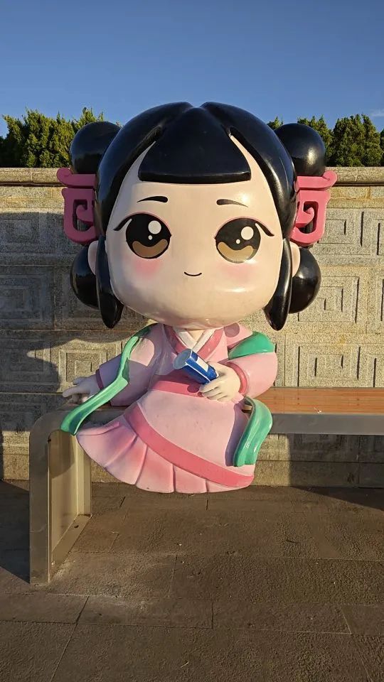肉松小蛋糕服装店
