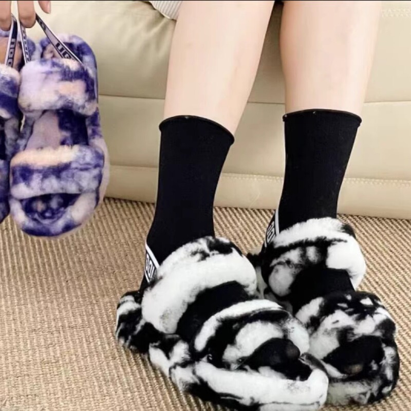 Henan Sanpo Sheepskin Integrated New Black and White Camouflage Elastic Band Two-Strap Slippers for Women with Rubber Soles for Autumn and Winter Outdoor Wear