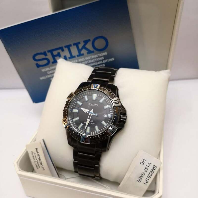 Seiko Sports Solar Diving Stainless Steel Luminous Quartz Men's Watch Sne281P1